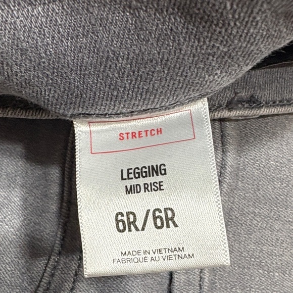 Express Women's Light Gray Skinny Jeans - Picture 3 of 5